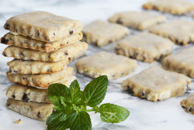 Mint Chocolate Chip Shortbread Cookies