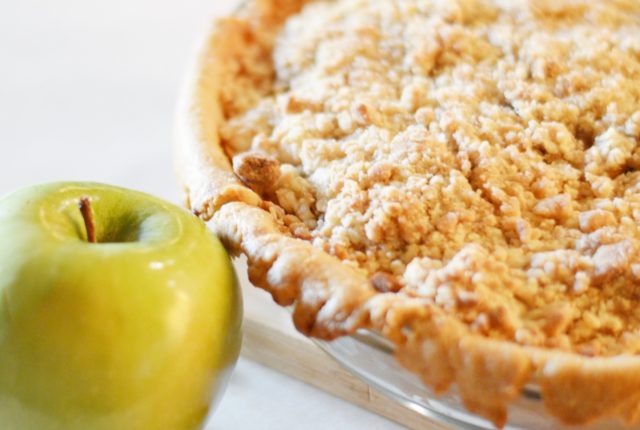 Apple Pie with Almond Crumble