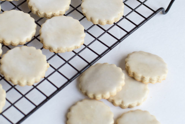 Honey and Rosemary Shortbread Cookies