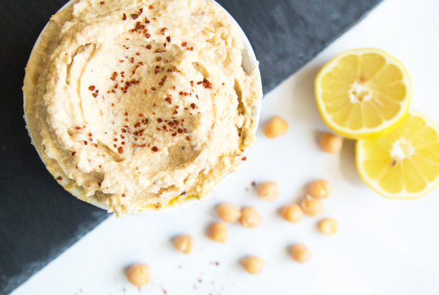 The Healthiest (and Most Delicious) Hummus