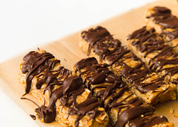 Easy Peanut Butter Granola Bars with Chocolate Drizzle